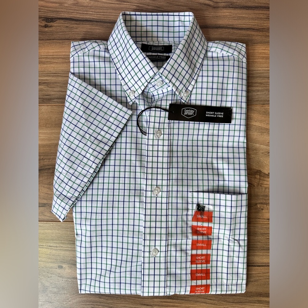 NWT Berkley Jensen Wrinkle Free Men’s Dress Shirt Size S